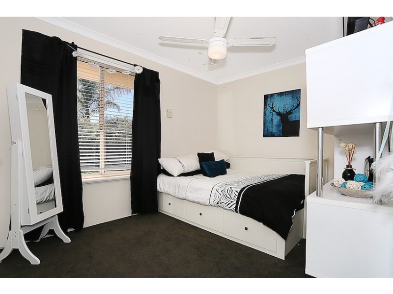 2 Turnberry Close, Meadow Springs WA 6210