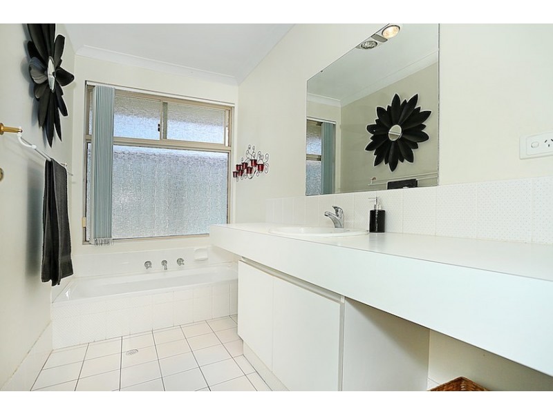 2 Turnberry Close, Meadow Springs WA 6210