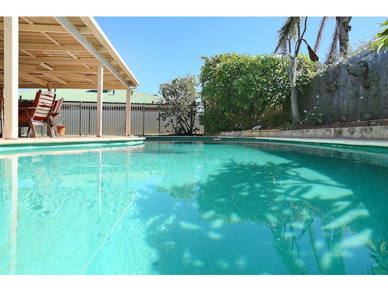 2 Turnberry Close, Meadow Springs WA 6210