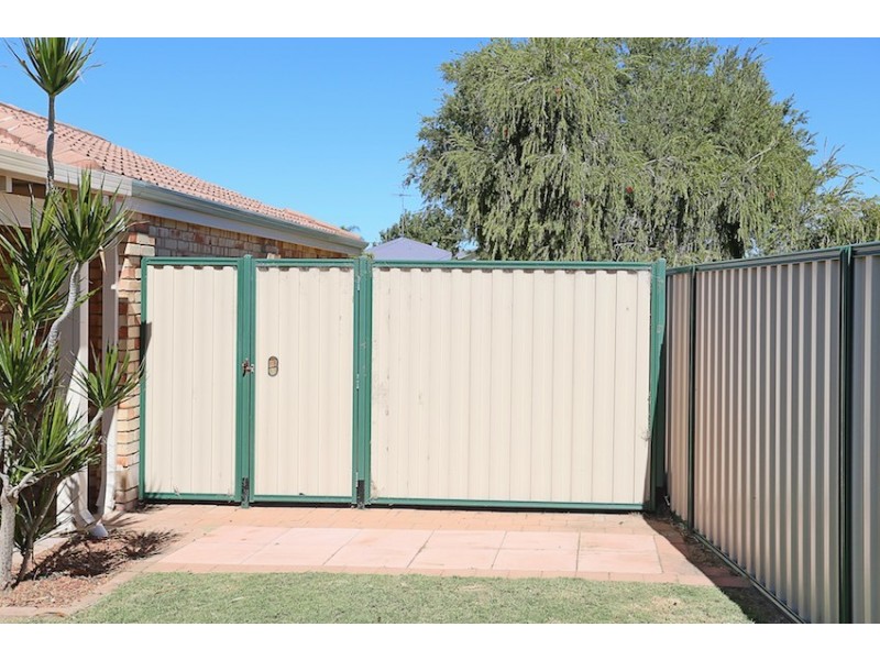 2 Turnberry Close, Meadow Springs WA 6210