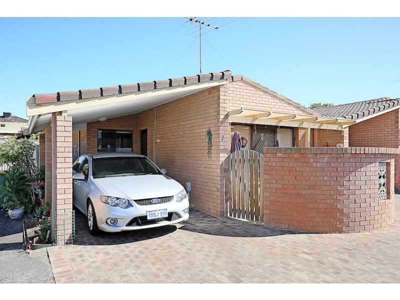 7/11 Creery Street, Dudley Park WA 6210