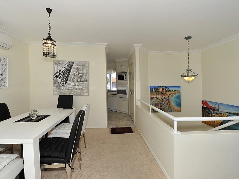 6/3 Leslie Street, Dudley Park WA 6210
