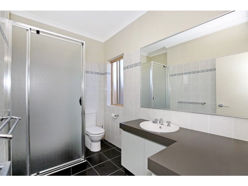 8 Leeuwin Place, Halls Head WA 6210