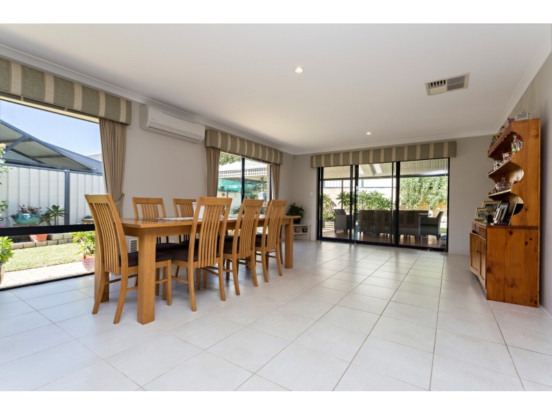 9 Kannemer Link, Meadow Springs WA 6210