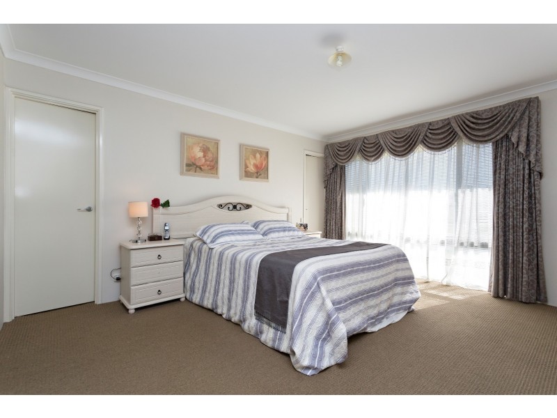 9 Kannemer Link, Meadow Springs WA 6210