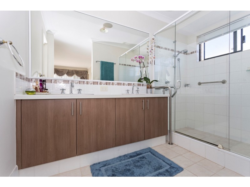 9 Kannemer Link, Meadow Springs WA 6210