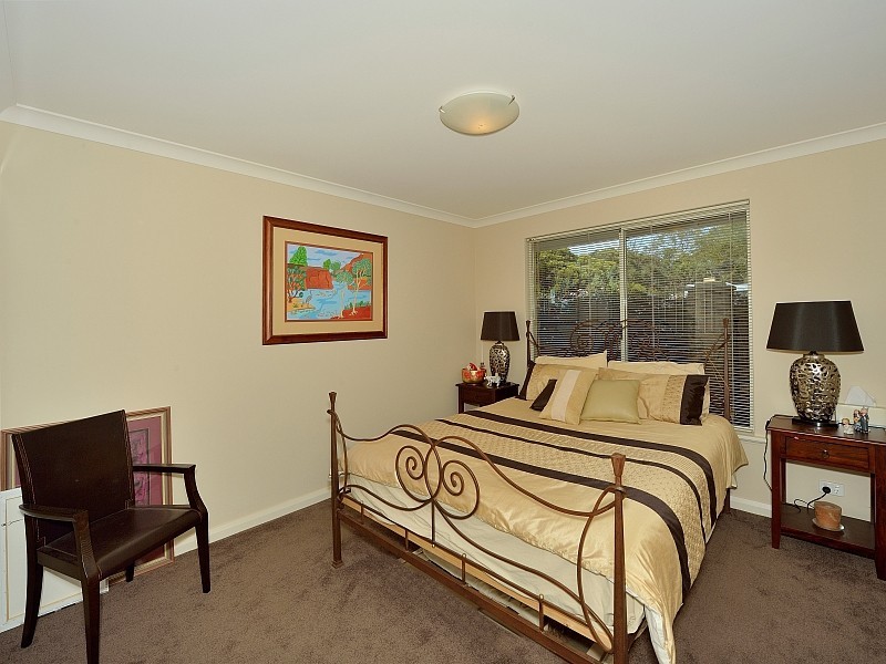 1 Onslow Court, Erskine WA 6210