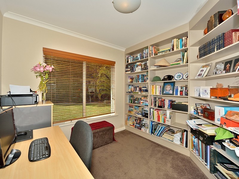 1 Onslow Court, Erskine WA 6210