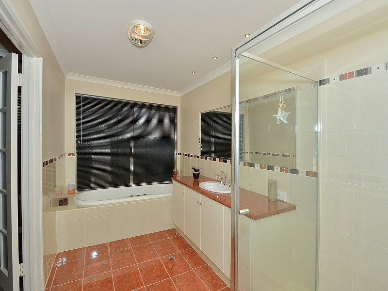 1 Onslow Court, Erskine WA 6210