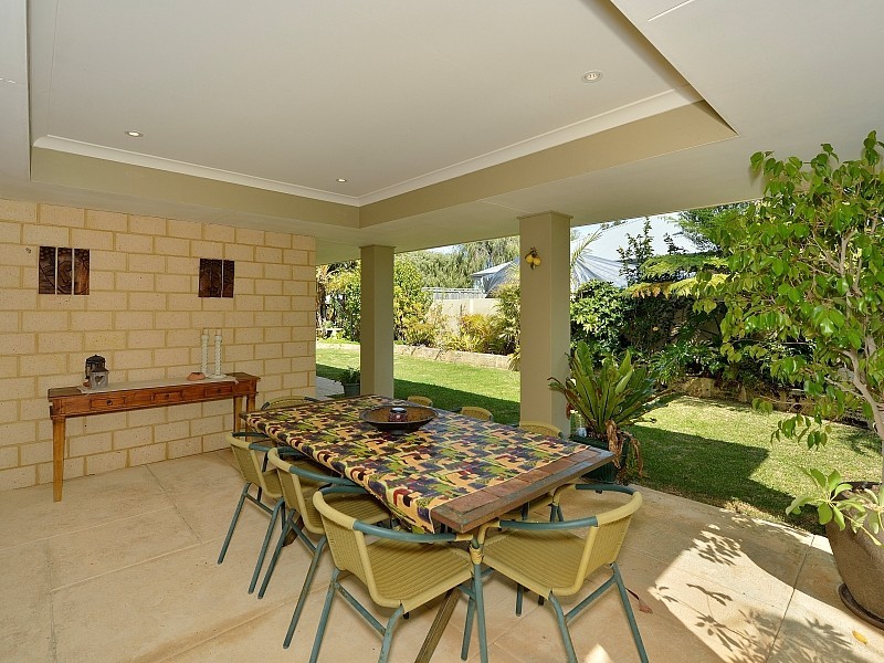 1 Onslow Court, Erskine WA 6210