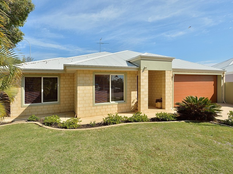 1 Onslow Court, Erskine WA 6210