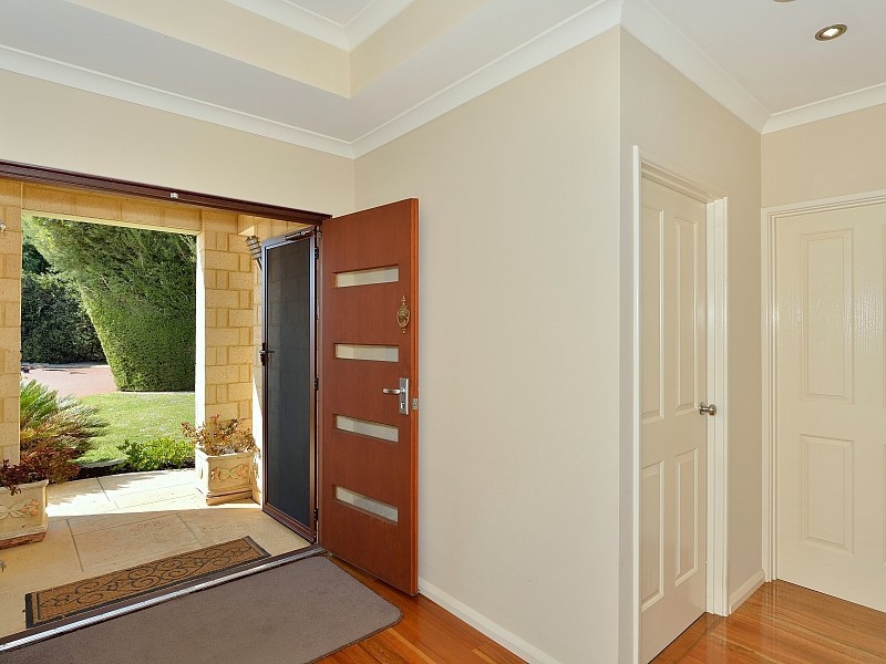 1 Onslow Court, Erskine WA 6210