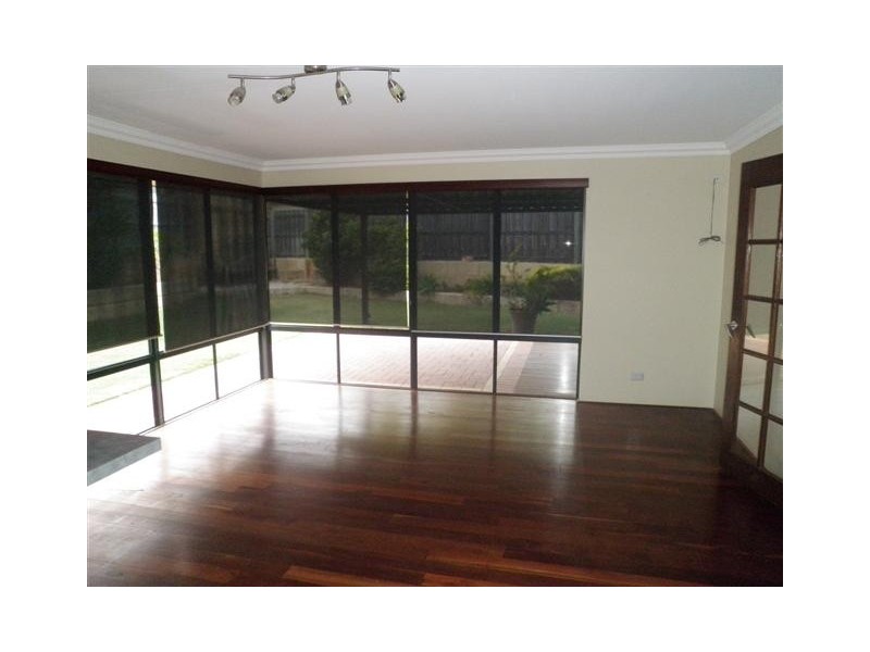 5 Lilly Pilly Lookout, Halls Head WA 6210