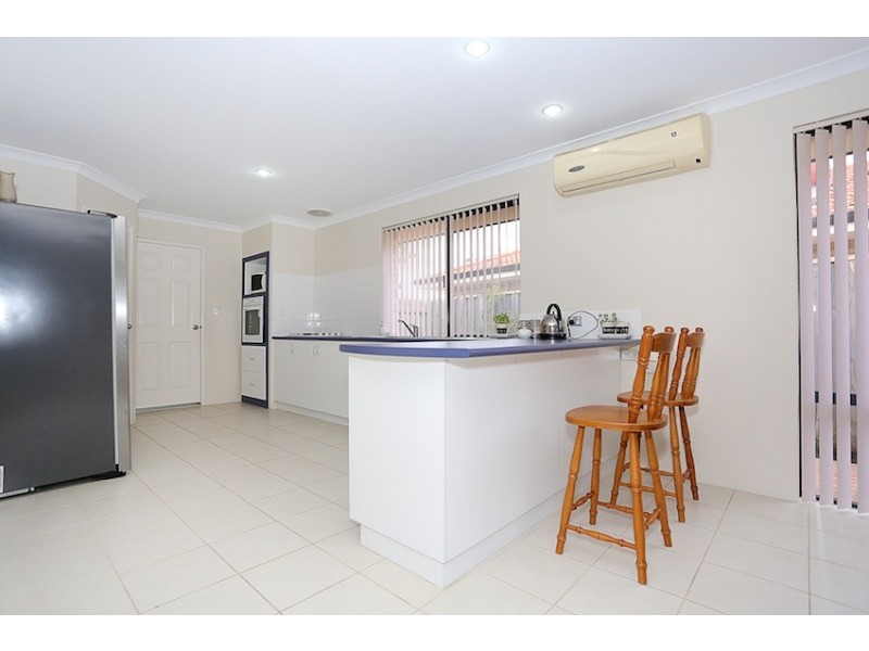 219 Peelwood Parade, Halls Head WA 6210