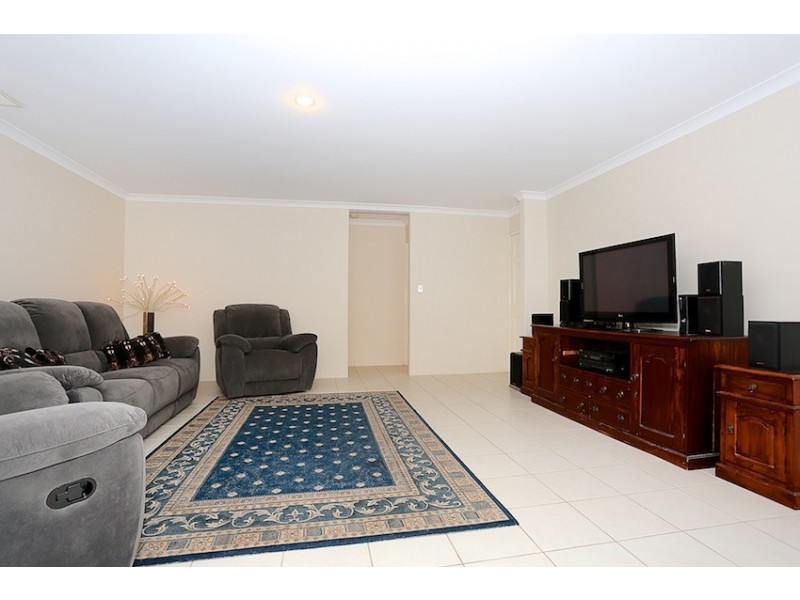219 Peelwood Parade, Halls Head WA 6210