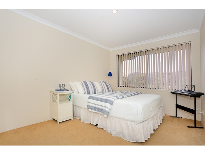 219 Peelwood Parade, Halls Head WA 6210
