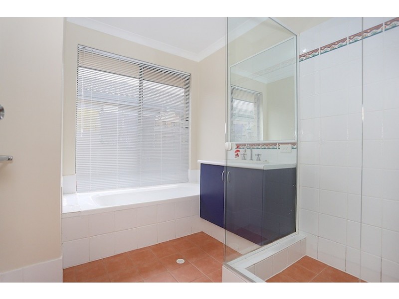 219 Peelwood Parade, Halls Head WA 6210
