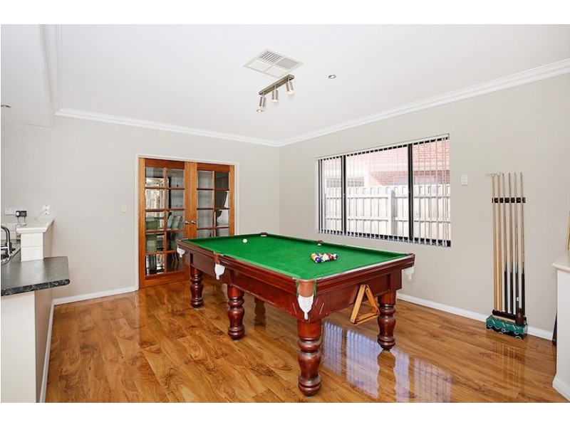 33 Grasshill Grange, Halls Head WA 6210