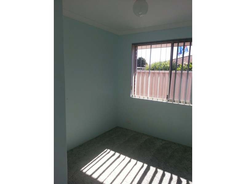 3B Ensay Place, Dudley Park WA 6210