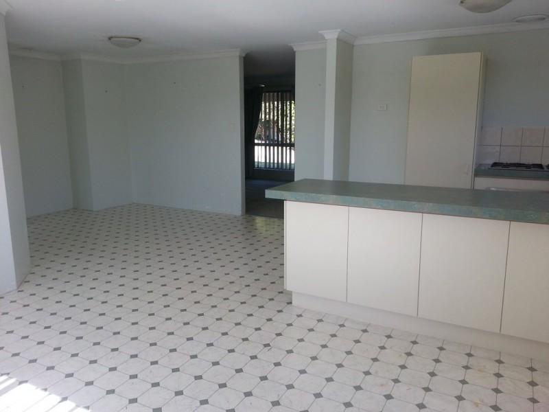 3B Ensay Place, Dudley Park WA 6210