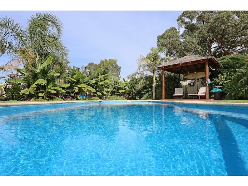 5 Wirra Lane, Lakelands WA 6180