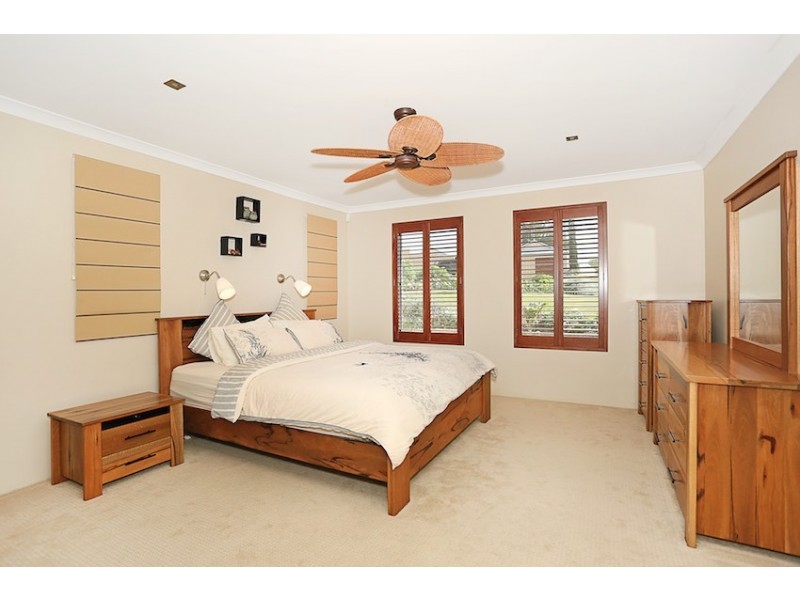 5 Wirra Lane, Lakelands WA 6180