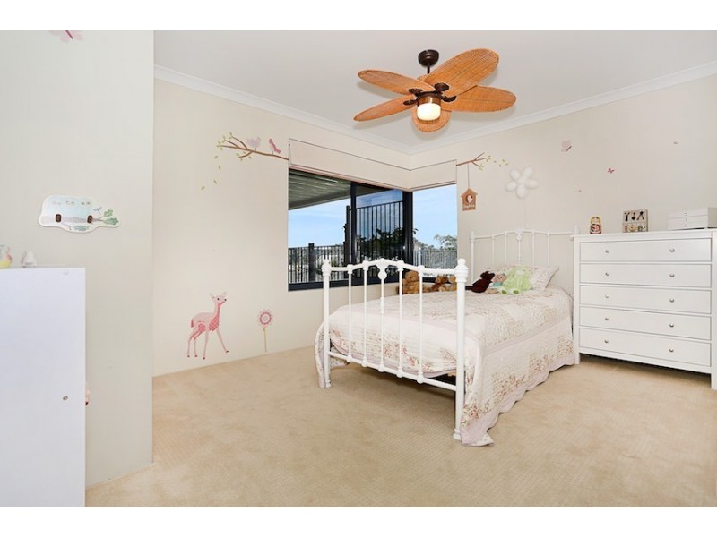 5 Wirra Lane, Lakelands WA 6180