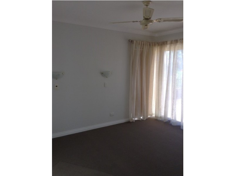 2 Robertson Grove, South Yunderup WA 6208