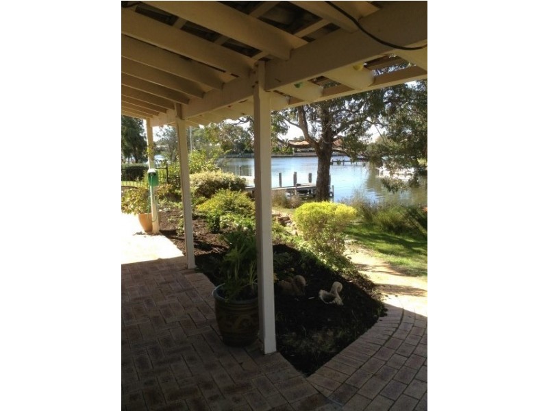 2 Robertson Grove, South Yunderup WA 6208