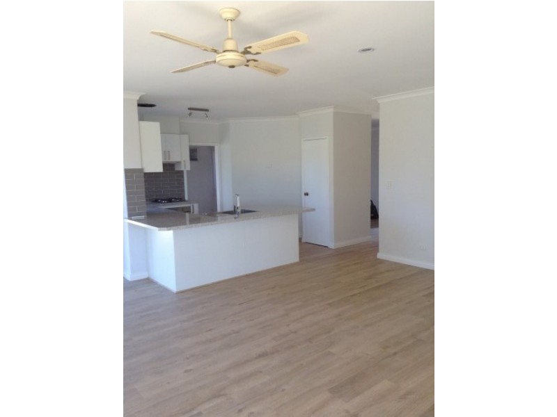 2 Robertson Grove, South Yunderup WA 6208