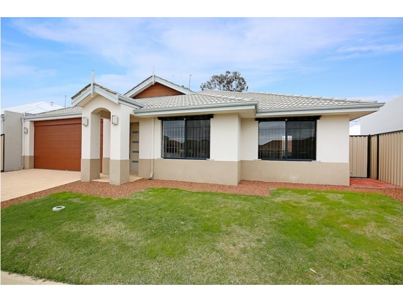 52 Oakleigh Drive, Erskine WA 6210