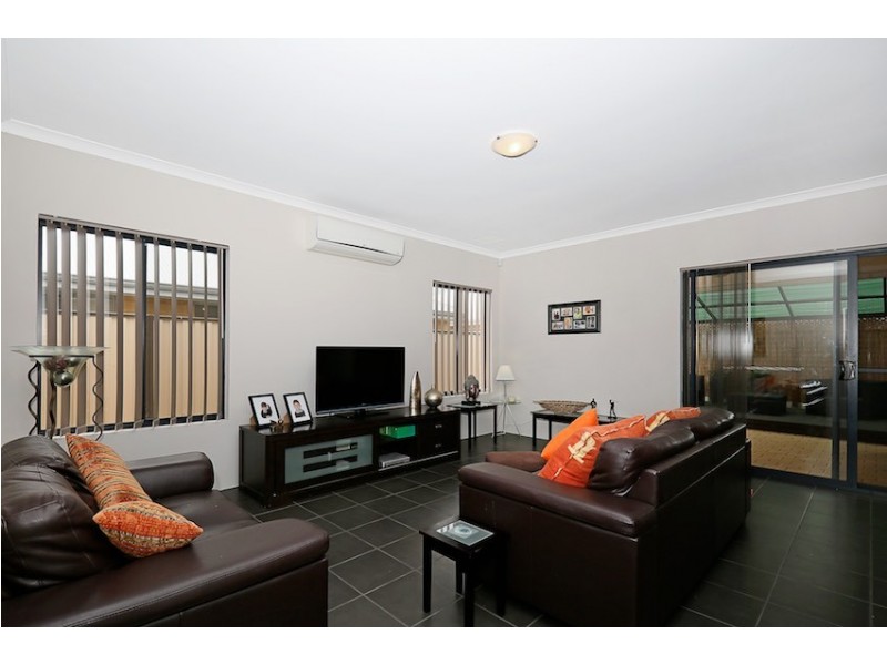 52 Oakleigh Drive, Erskine WA 6210