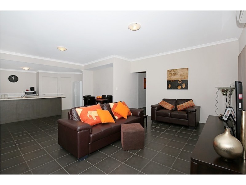 52 Oakleigh Drive, Erskine WA 6210