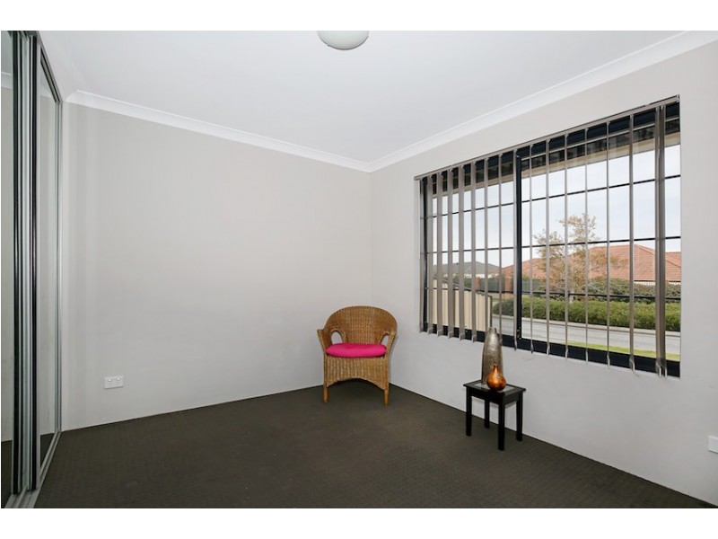 52 Oakleigh Drive, Erskine WA 6210