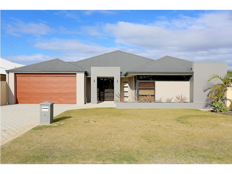 8 Coquette Pass, Dudley Park WA 6210