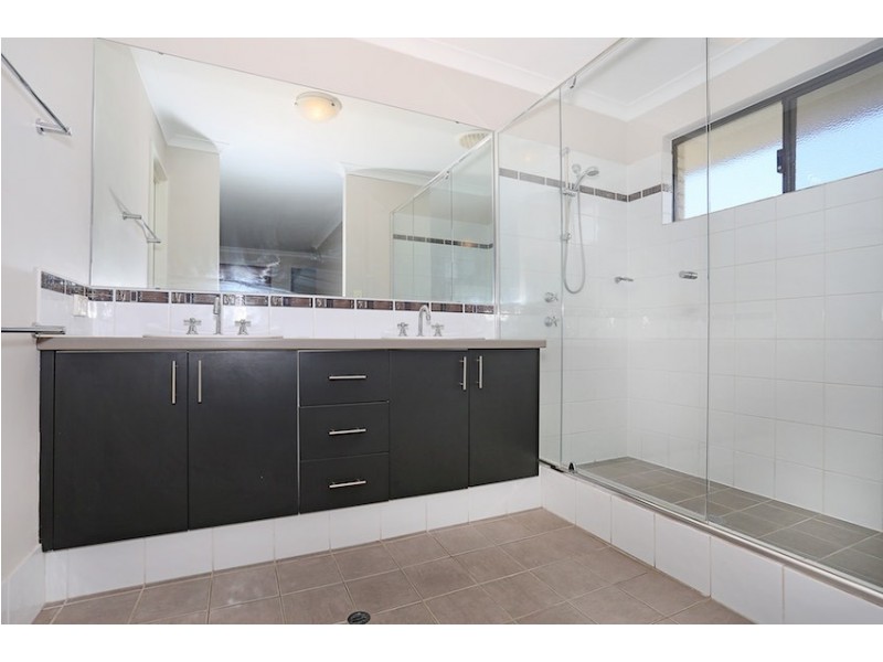 8 Coquette Pass, Dudley Park WA 6210