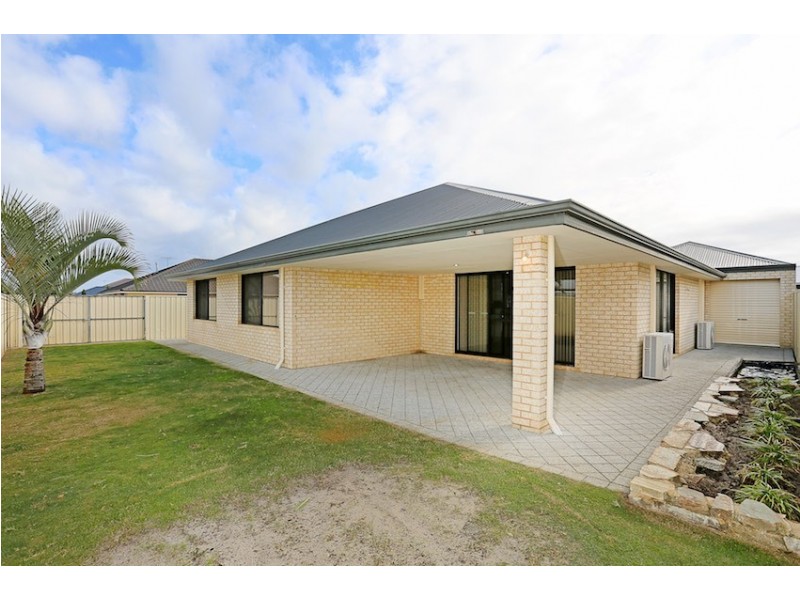 8 Coquette Pass, Dudley Park WA 6210