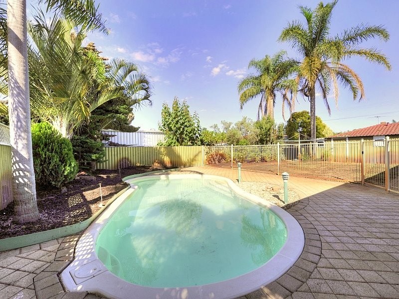 3 Yelta Street, Greenfields WA 6210
