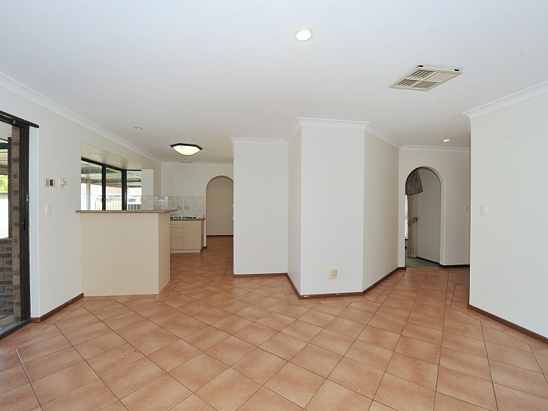 3 Yelta Street, Greenfields WA 6210