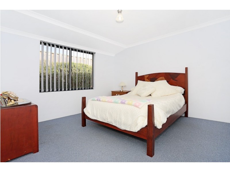 1 Cliff Lane, Halls Head WA 6210