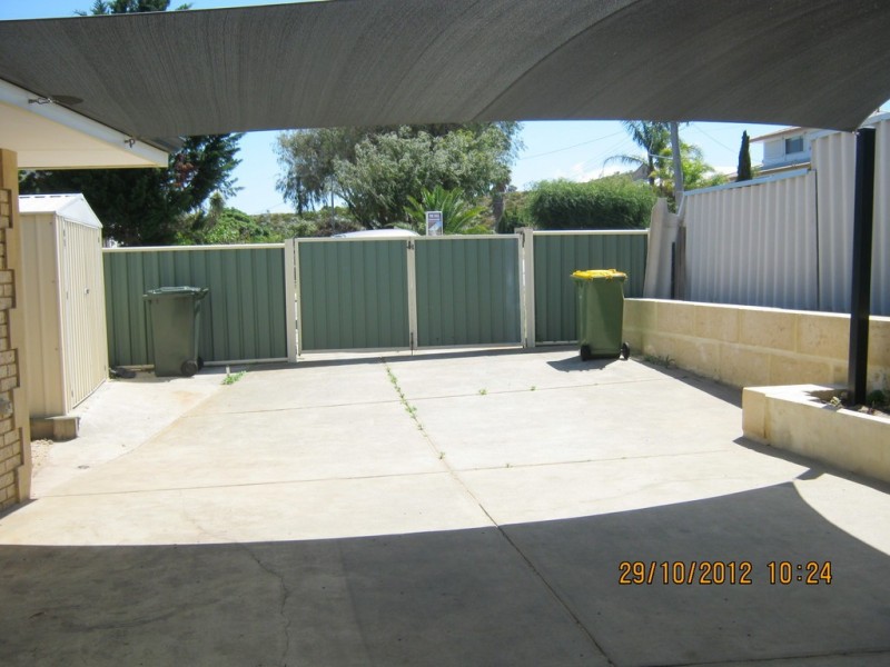 76 Crystaluna Drive, Golden Bay WA 6174