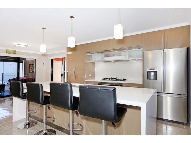 9 Spoonbill Retreat, Wannanup WA 6210