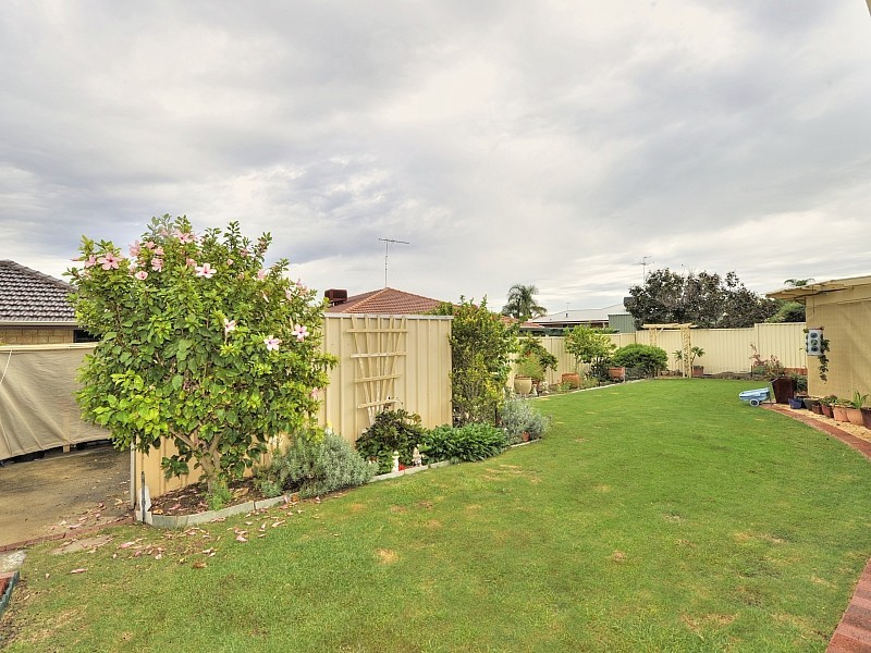 175 McLarty Road, Halls Head WA 6210