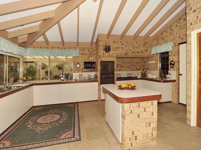 175 McLarty Road, Halls Head WA 6210