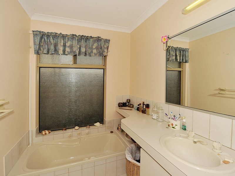 175 McLarty Road, Halls Head WA 6210