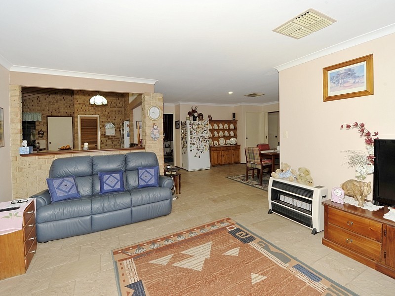 175 McLarty Road, Halls Head WA 6210