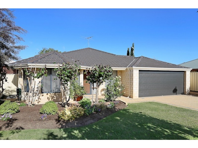 4 Brouwer Trail, Dudley Park WA 6210
