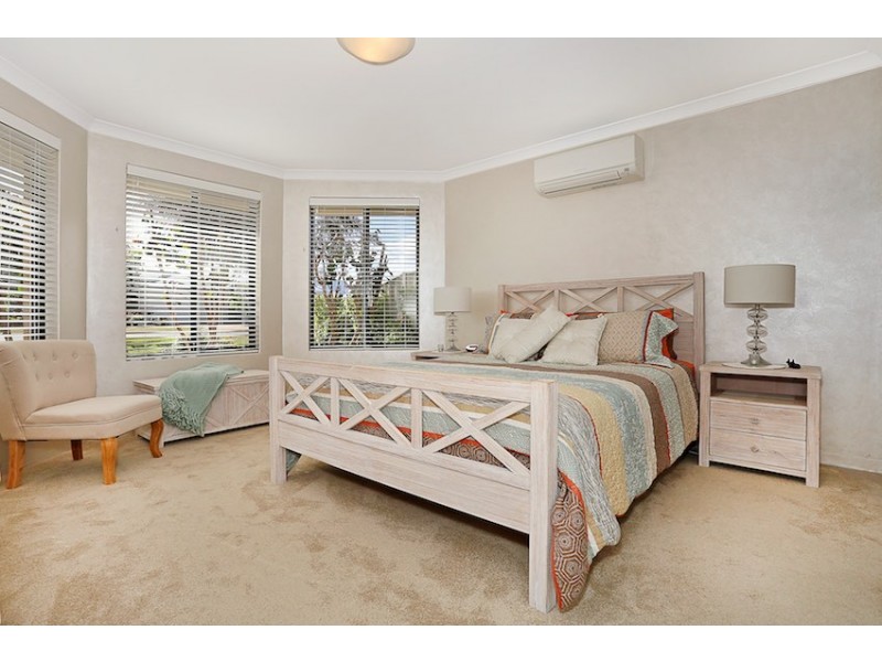 4 Brouwer Trail, Dudley Park WA 6210