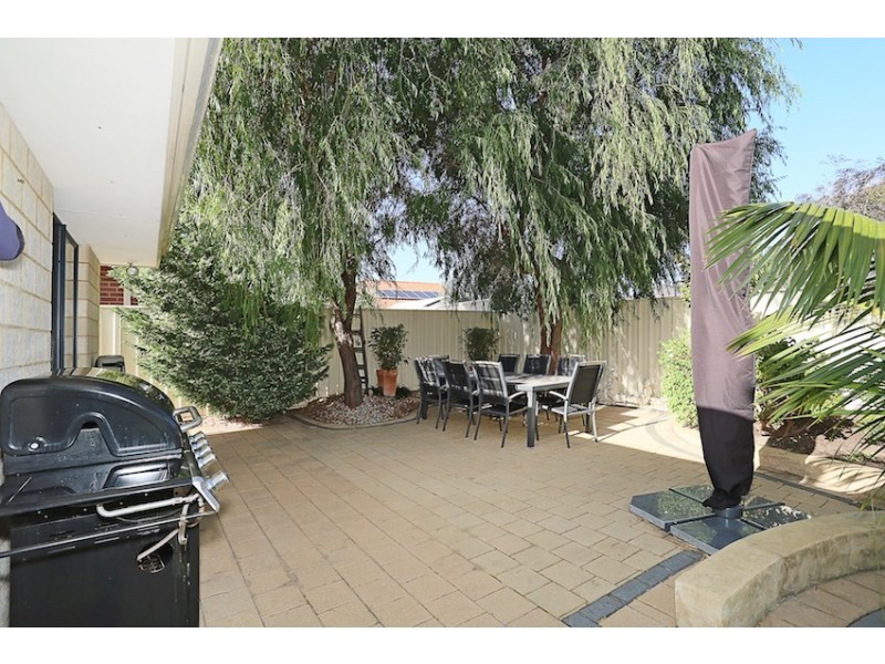 4 Brouwer Trail, Dudley Park WA 6210