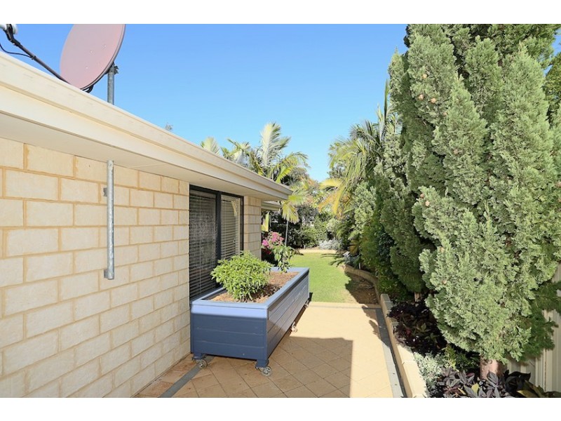 4 Brouwer Trail, Dudley Park WA 6210